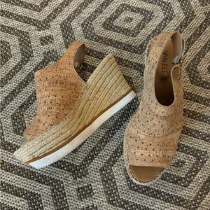 VANELi Cadet Perforated Vamp Open Toe Slingback Wedge Sandal 10M